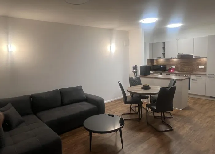 Schoene In Buxtehude- Zentral -lade Saeule -6person